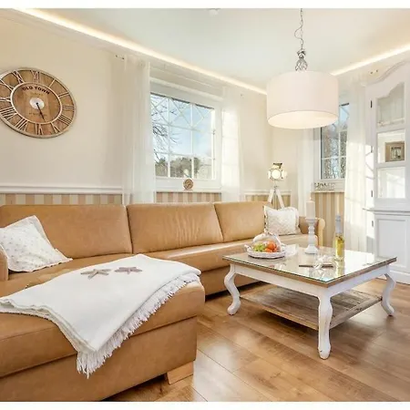 Appartement Strandblick 11 *